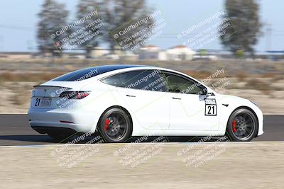 media/Nov-08-2025-Speed Ventures (Sat) [[1c7a6332f5]]/TC B/Session 2 (Turn 2)/